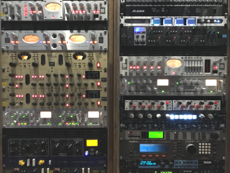Racks1